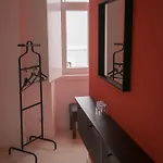 Готель Tings 2*